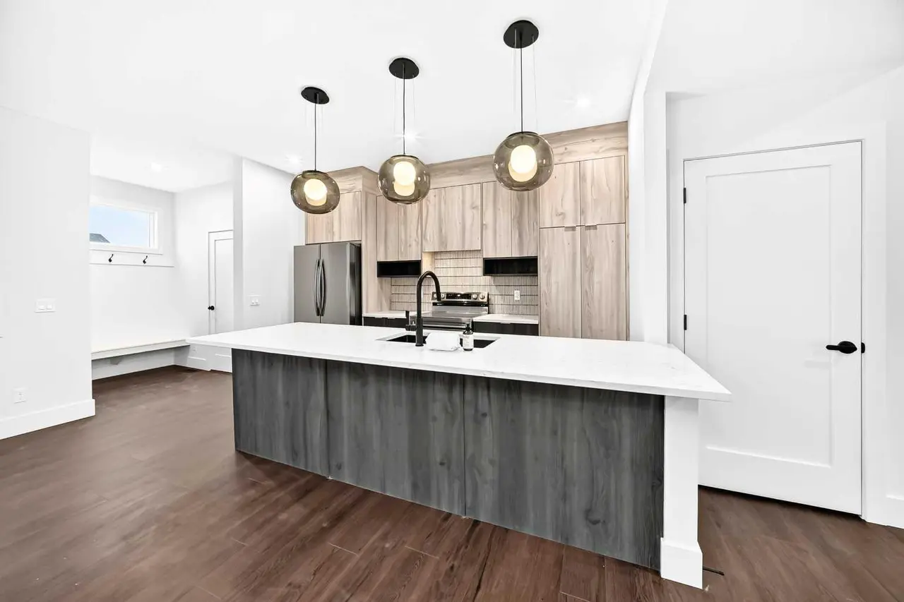 2473 Creeker Lane 