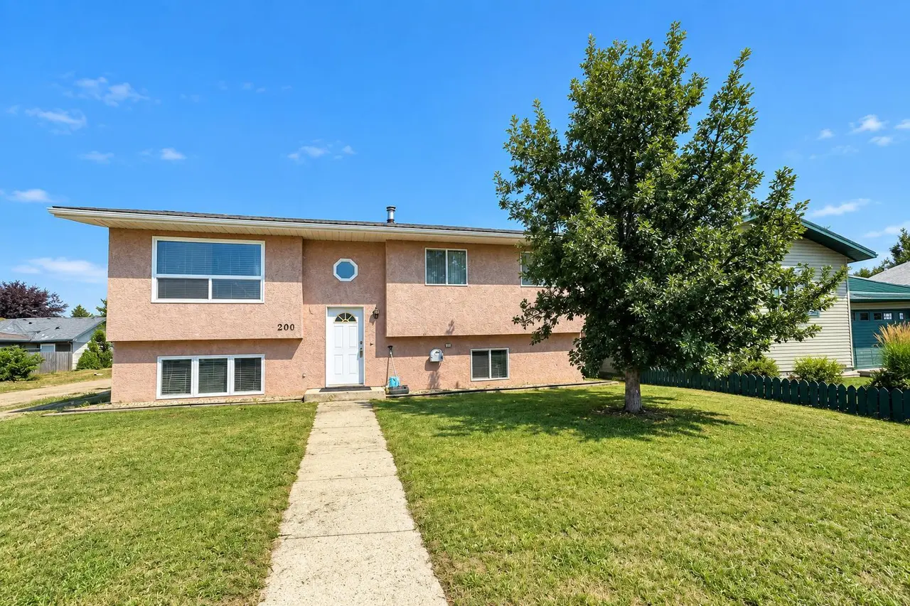 200 Upland Boulevard W