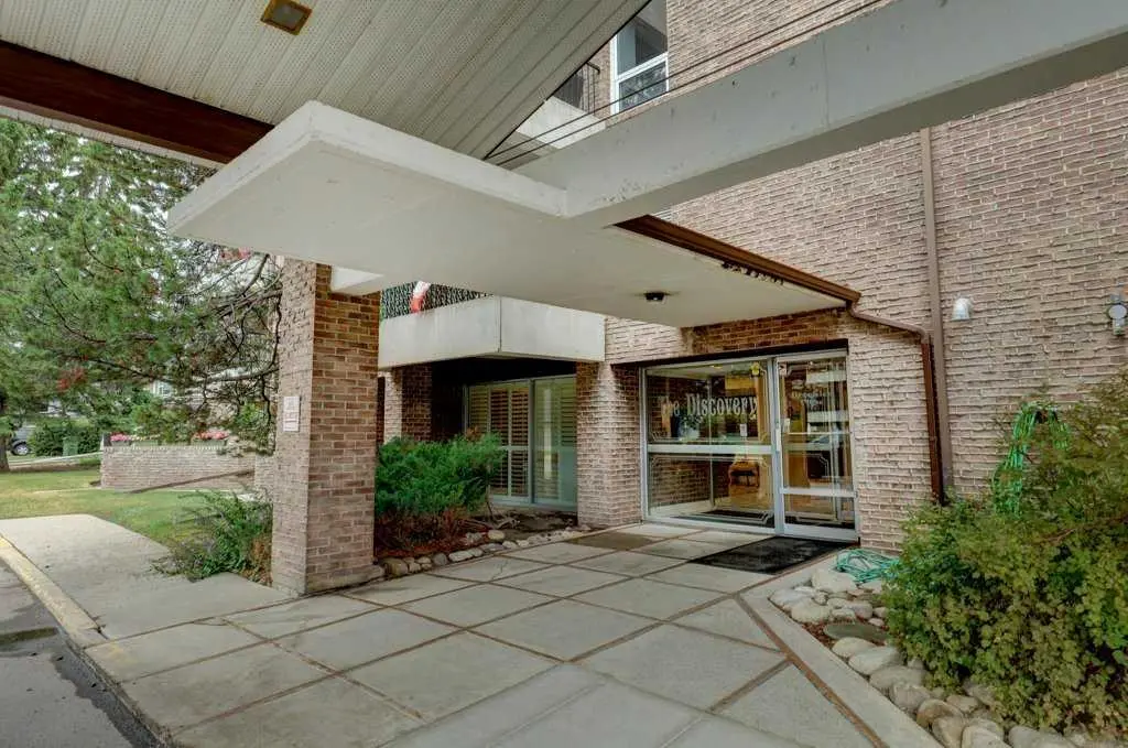 1405, 201 Braeglen Close SW