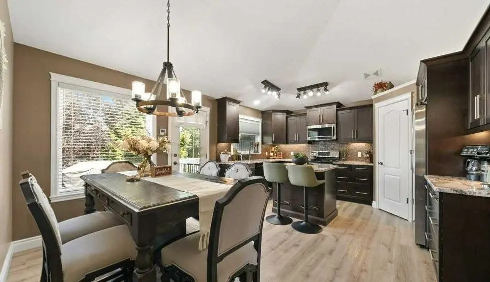 20 Sunrise Court SW