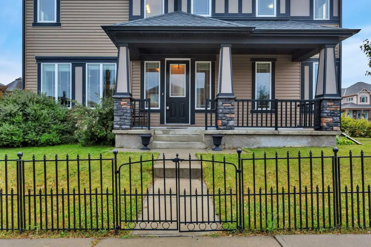 200 Windgate Close SW