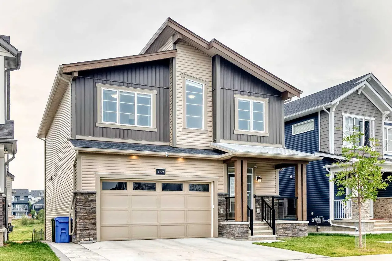 149 Carrington Crescent NW