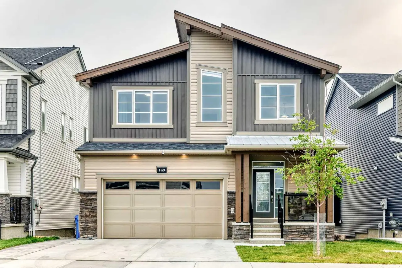 149 Carrington Crescent NW