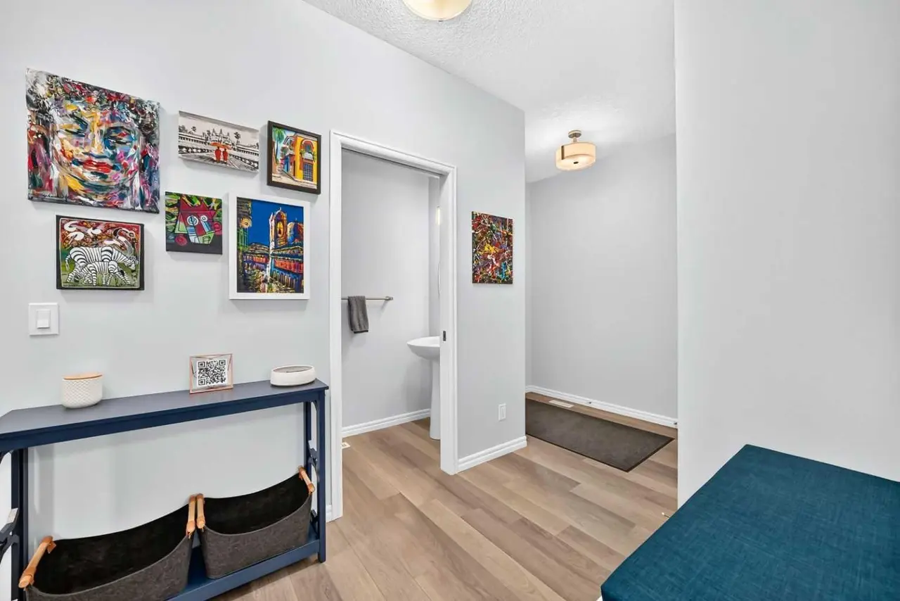 230 Legacy Mews SE