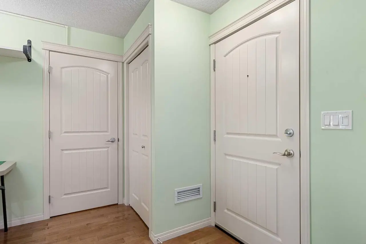 208, 304 Cranberry Park SE