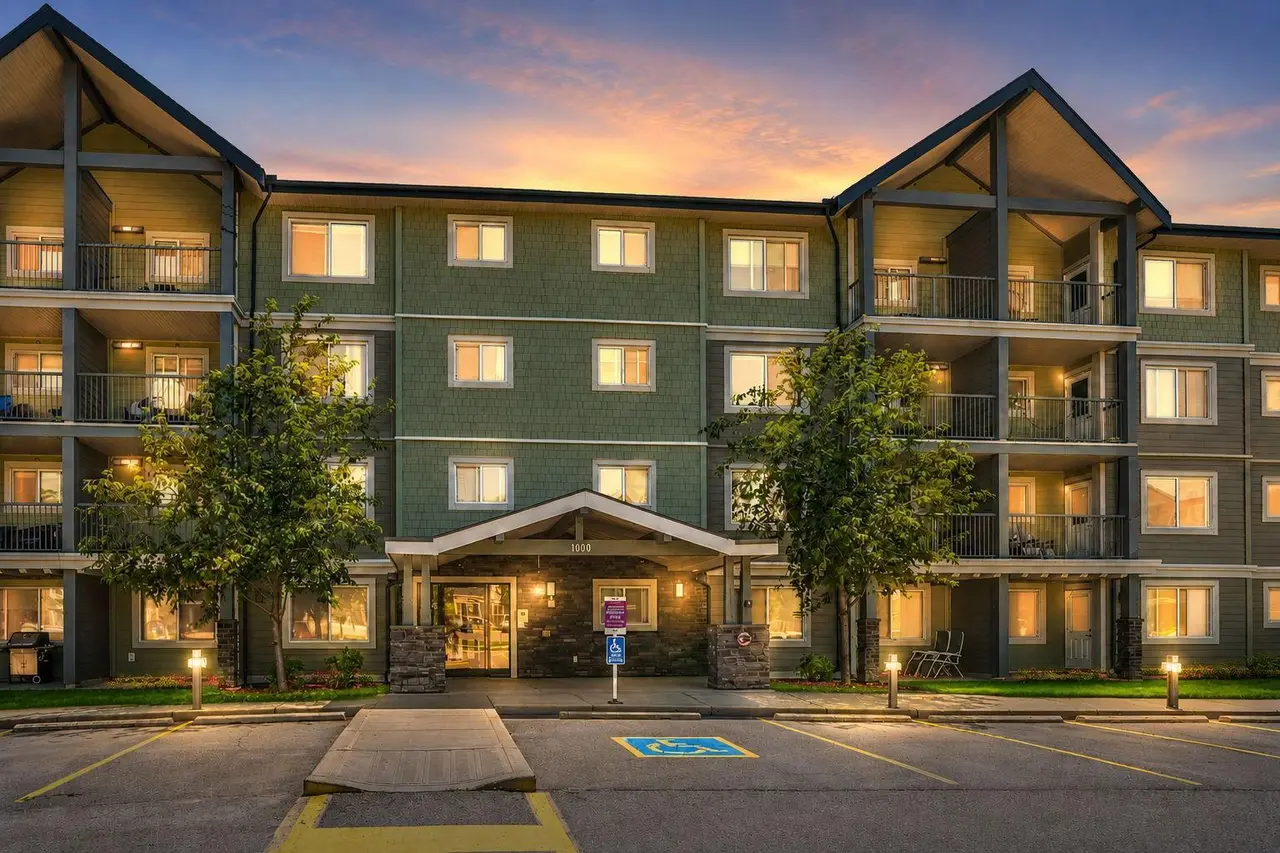 1312, 181 Skyview Ranch Manor NE