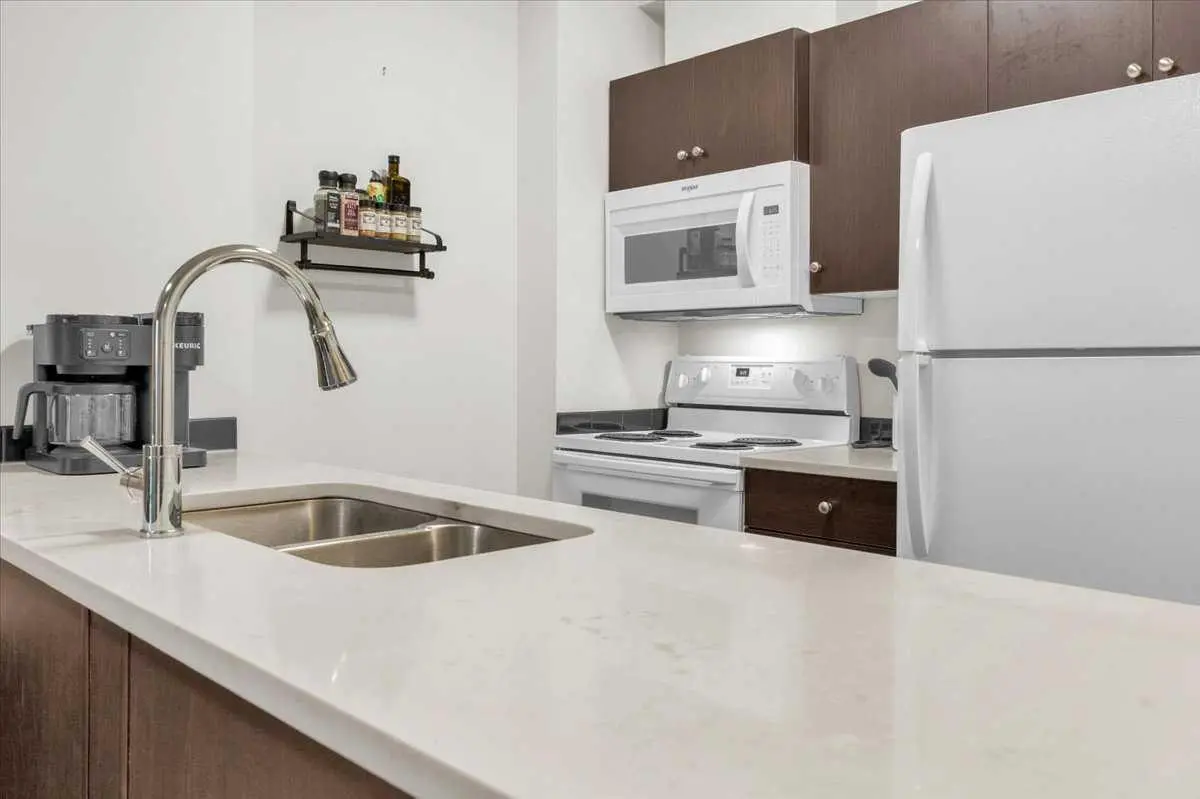 1108, 73 Erin Woods Court SE