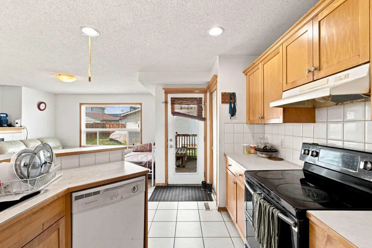162 Taradale Drive NE