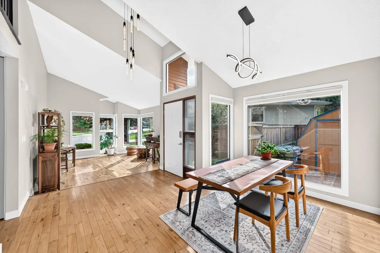 39 Woodfield Crescent SW