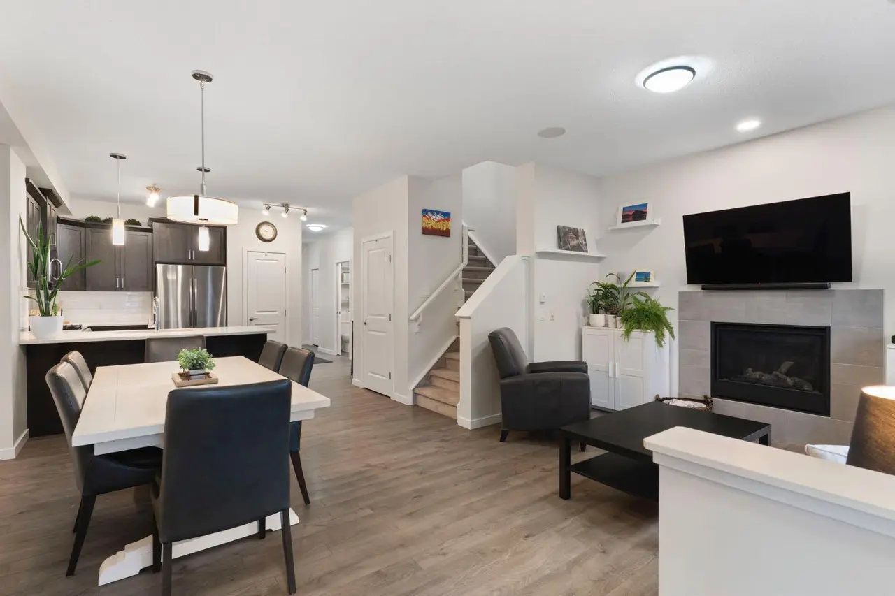 524 Midtown Street SW