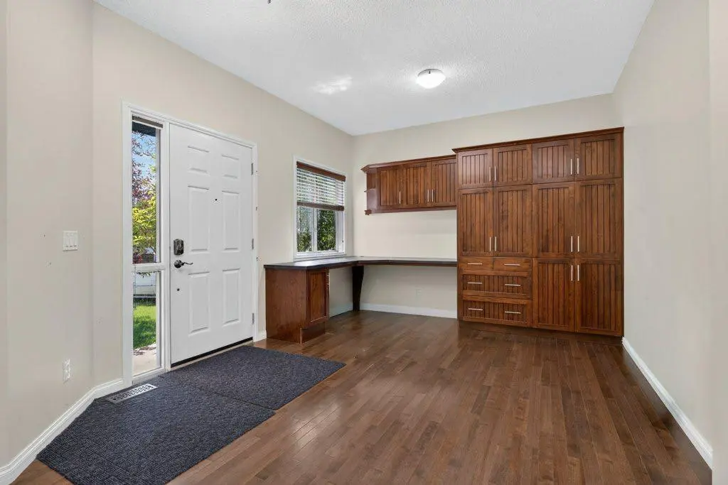 164 ASPENMERE Close 