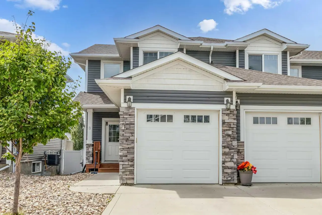8 Sullivan Close 