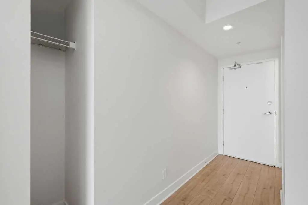 1309, 30 Brentwood Common NW