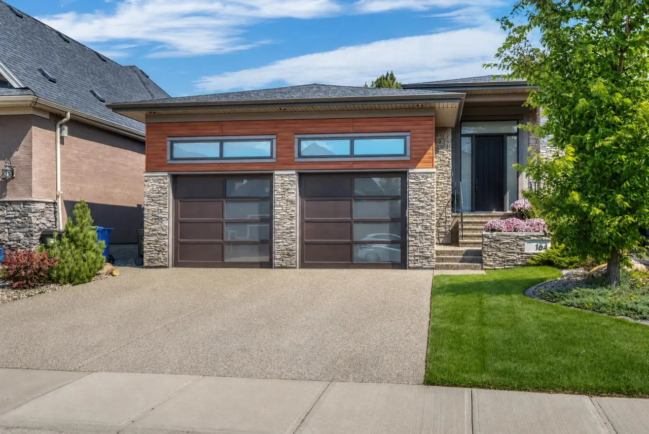 164 Cranbrook Drive SE