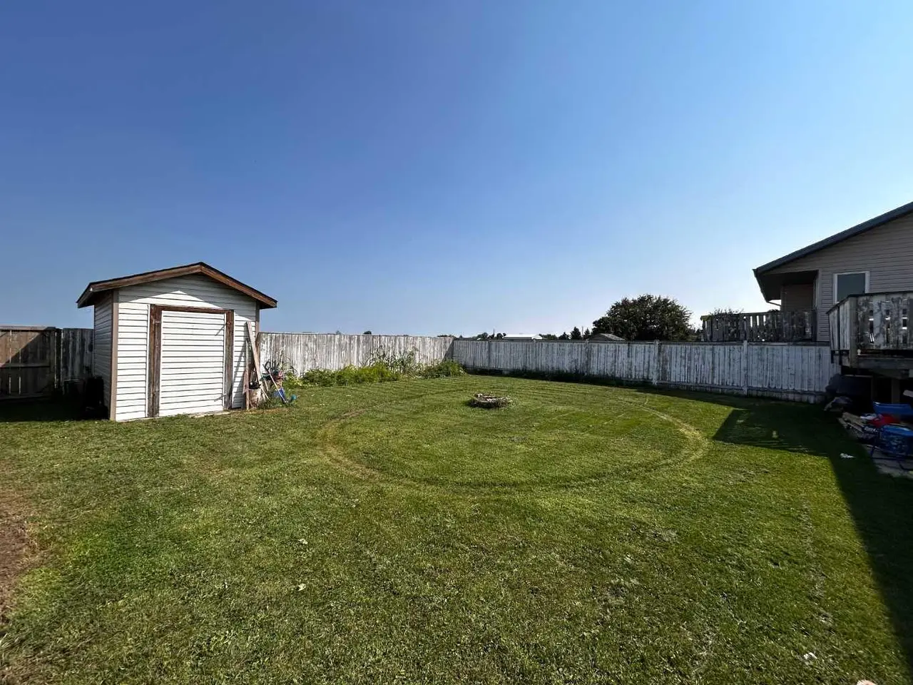 280 Upland Avenue W