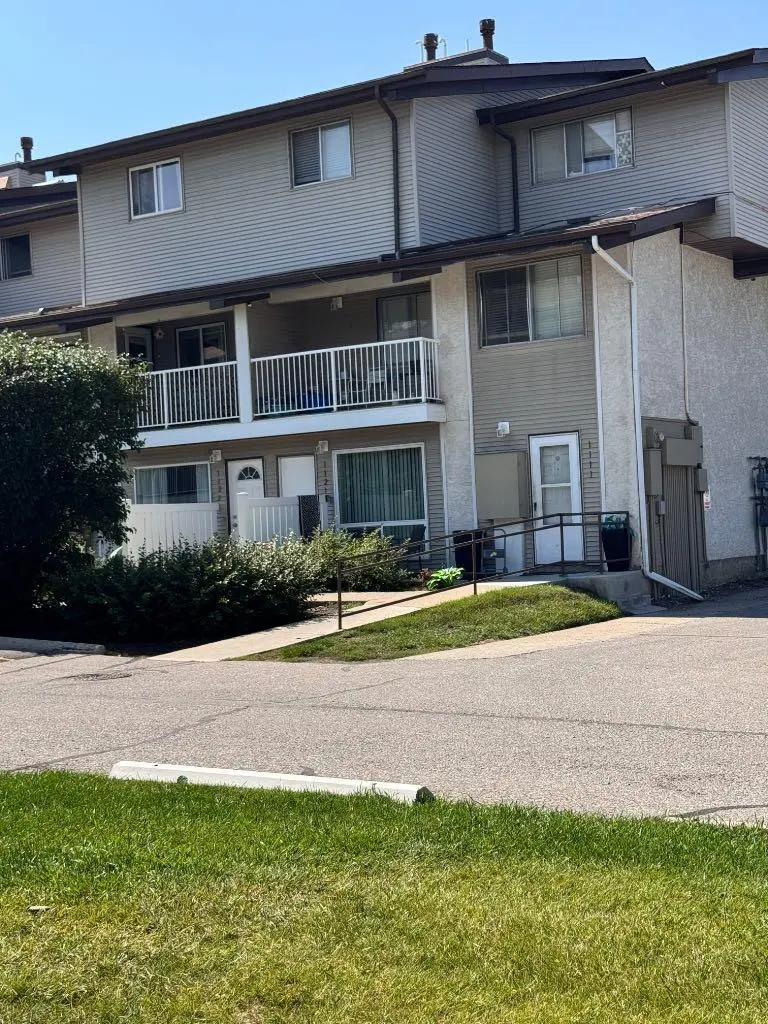 1111, 200 BROOKPARK Drive SW