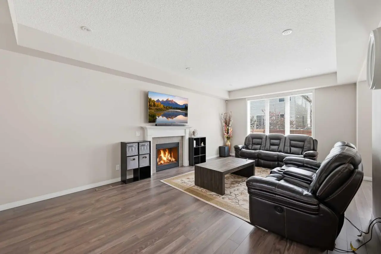 146 Windwood Grove SW