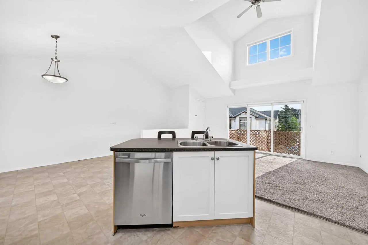 203, 70 Panatella Landing NW
