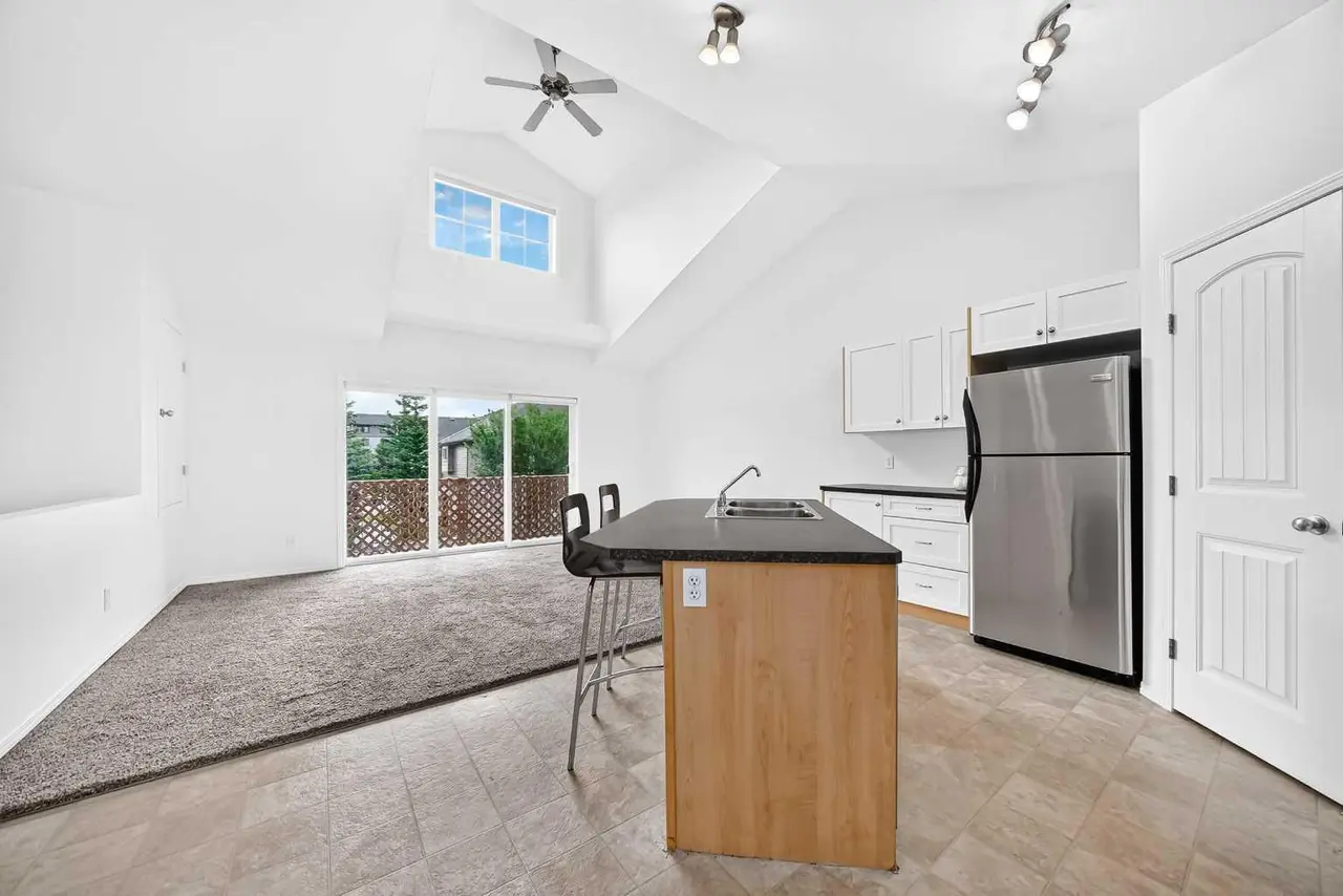 203, 70 Panatella Landing NW
