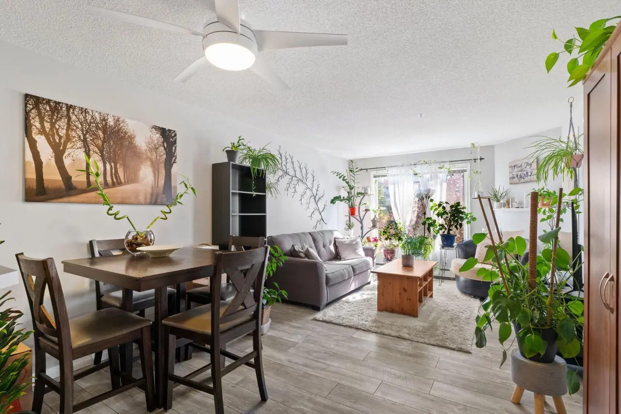 2209, 950 Arbour Lake Road NW