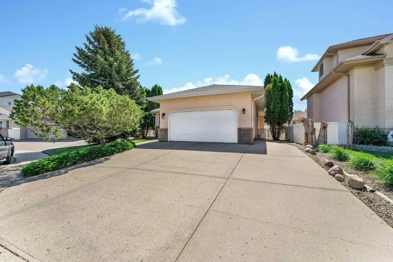 93 Park Meadows Court SE