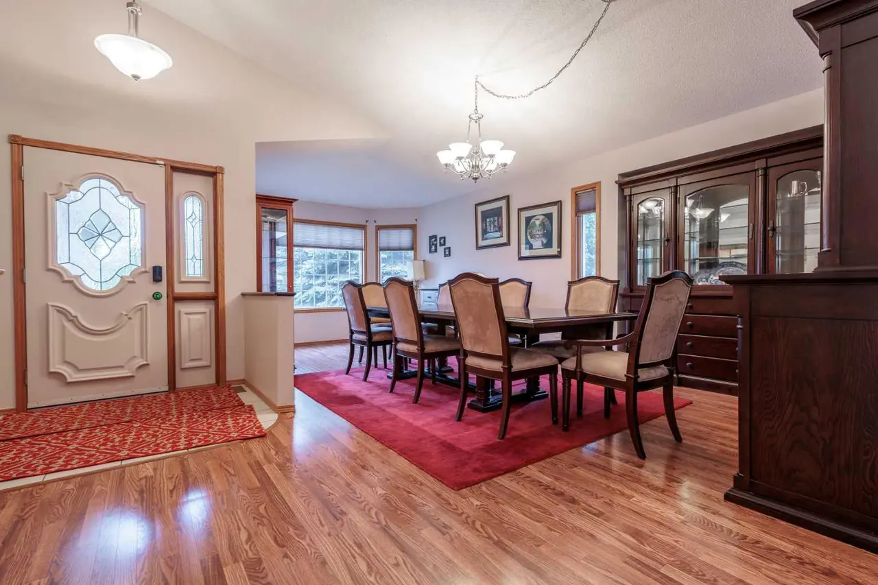 93 Park Meadows Court SE
