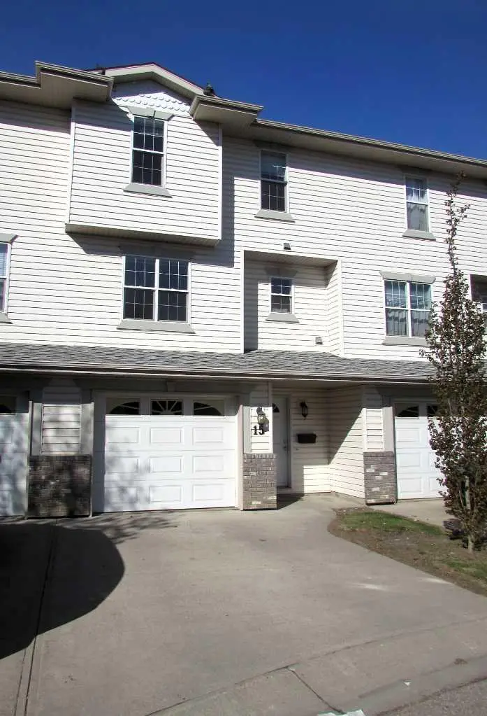 15 Kerry Wood Mews