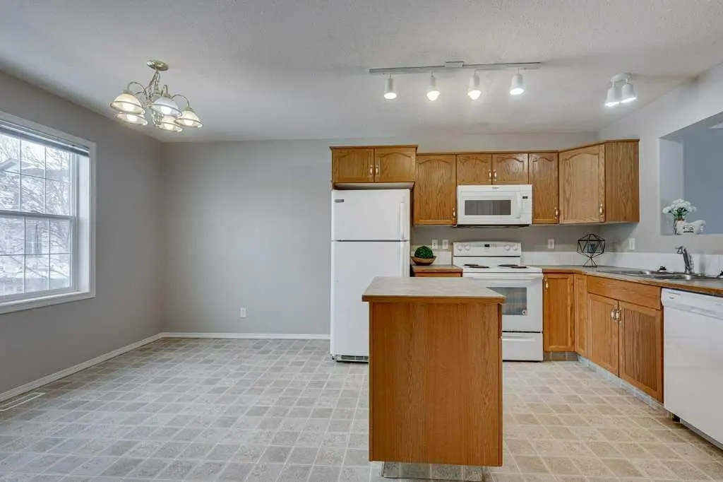 15 Kerry Wood Mews 