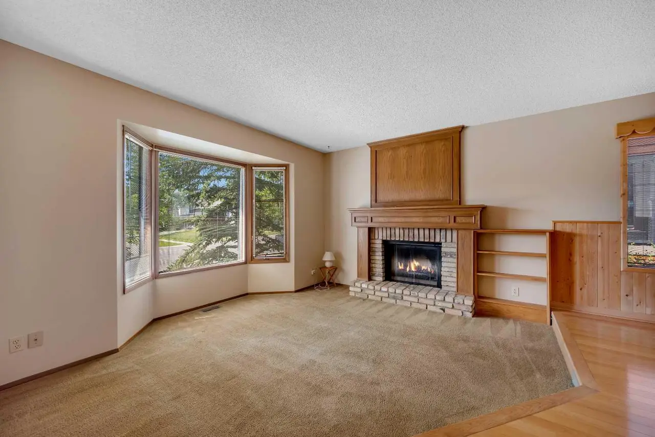 124 Macewan Drive NW