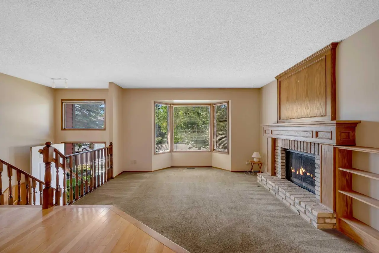 124 Macewan Drive NW