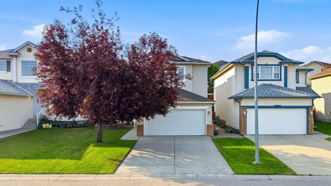 72 Arbour Crest Road NW