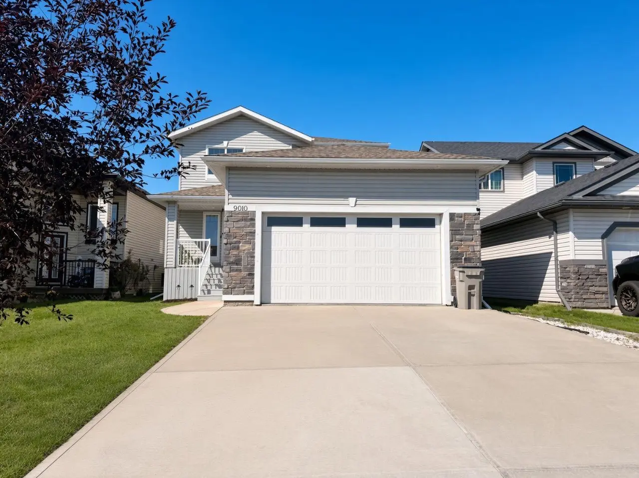 9010 Willow Drive 