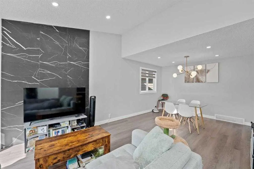 12 Cedargrove Road SW