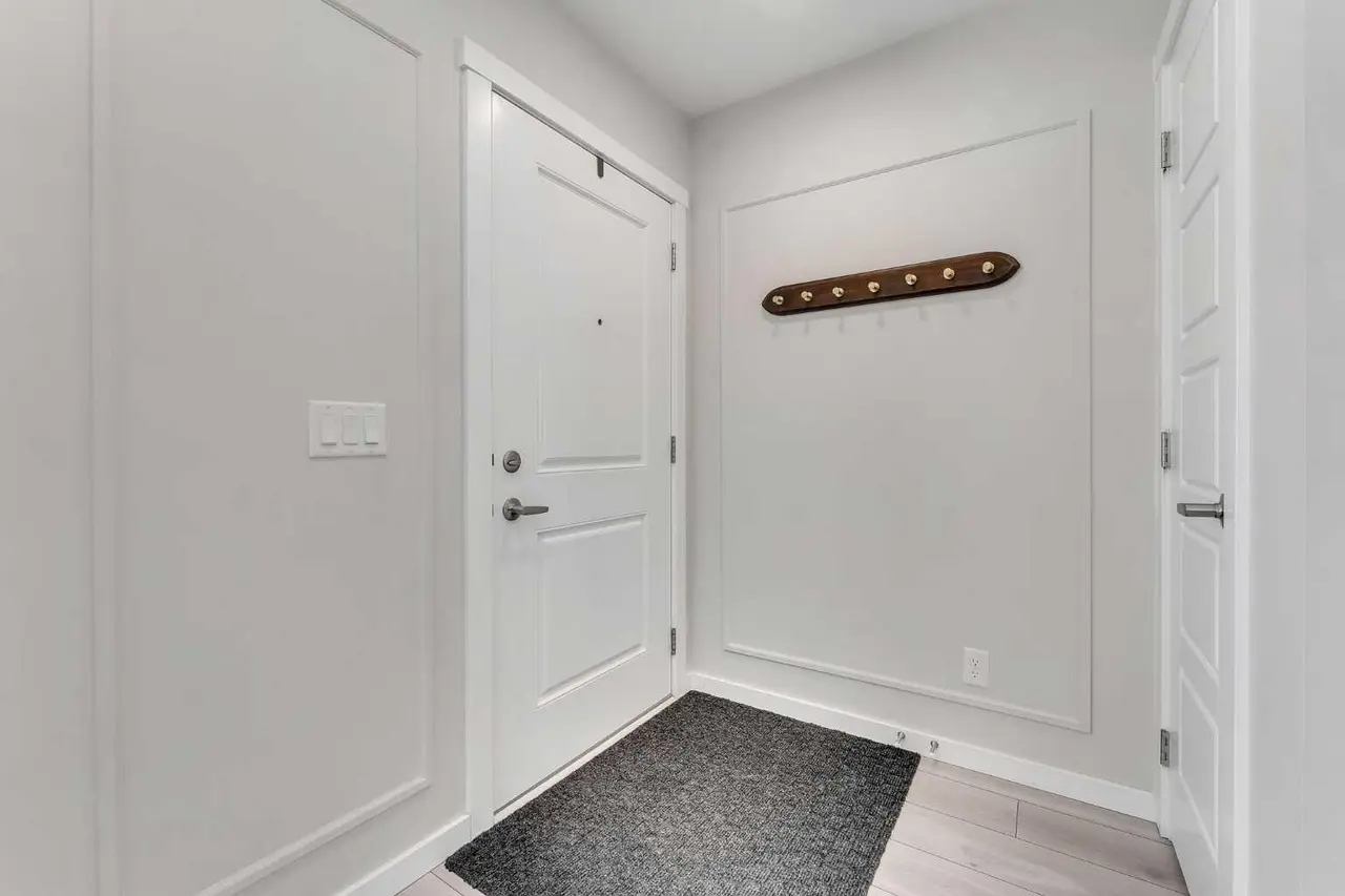 124, 31 Red Embers Parade NE