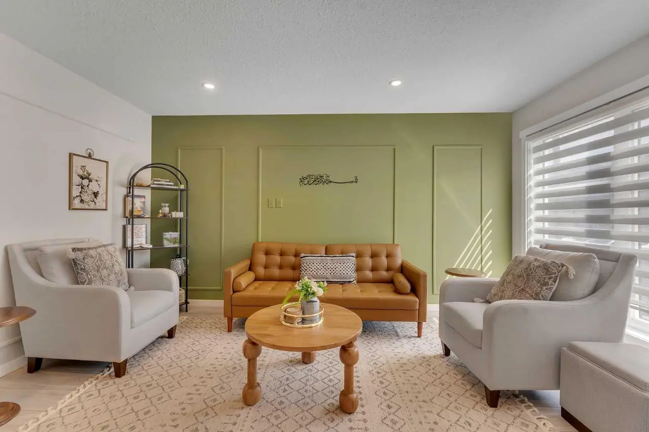124, 31 Red Embers Parade NE