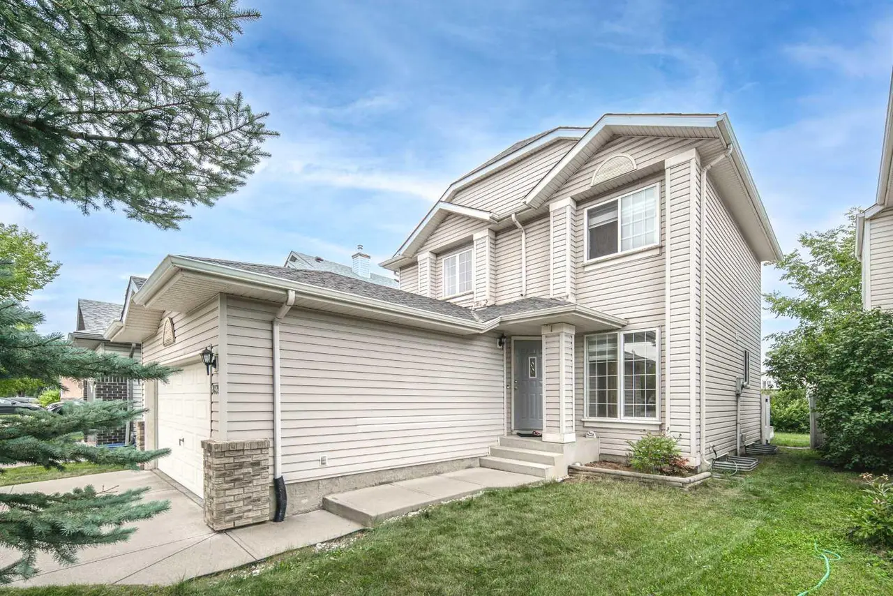 859 Harvest Hills Drive NE