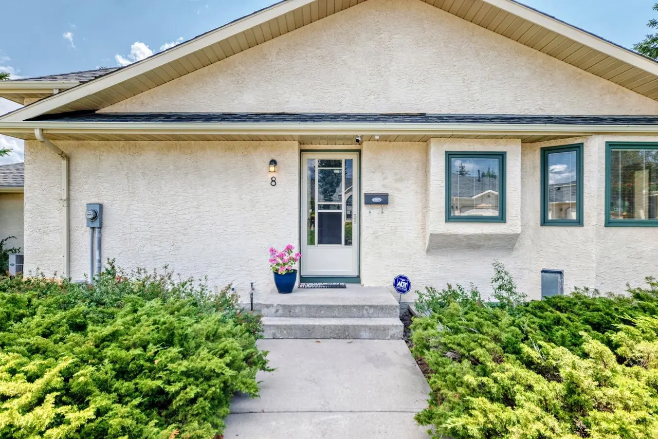 8 Sunlake Close SE