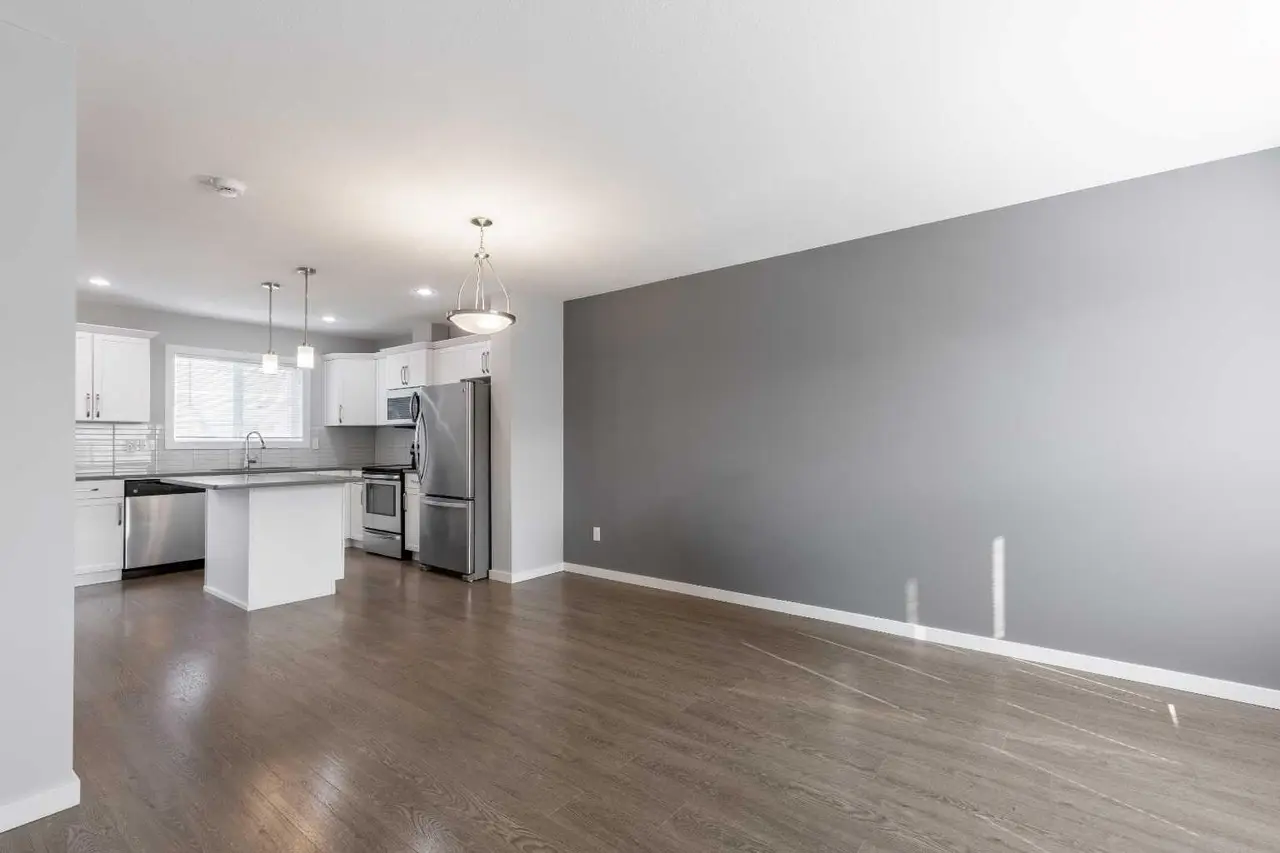 1, 1142 Keystone Road W