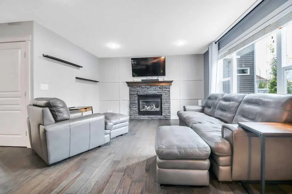 210 Viscount Drive 
