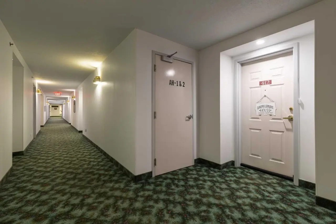 412, 22 Park Meadows Drive SE
