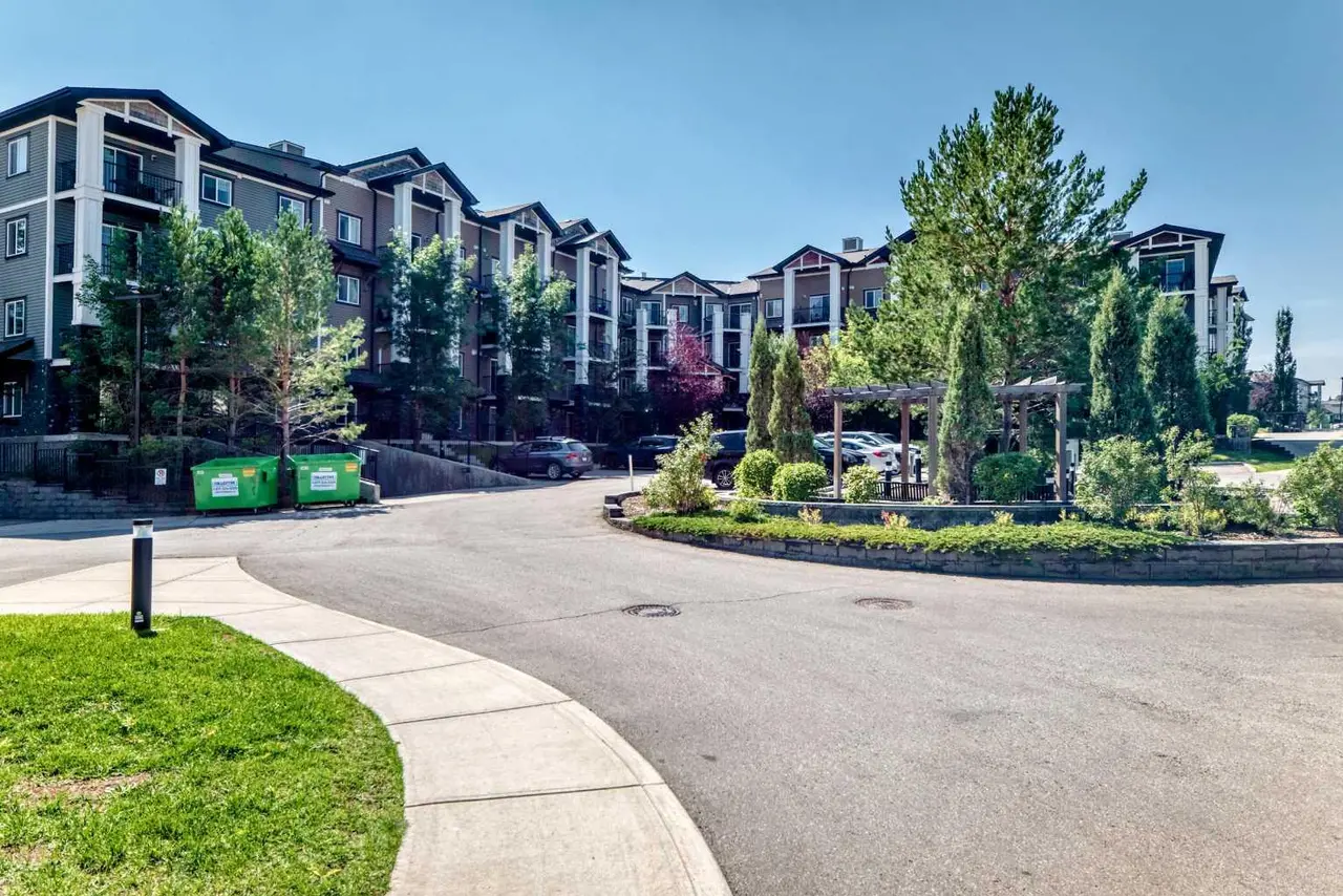 2401, 175 Panatella Hill NW