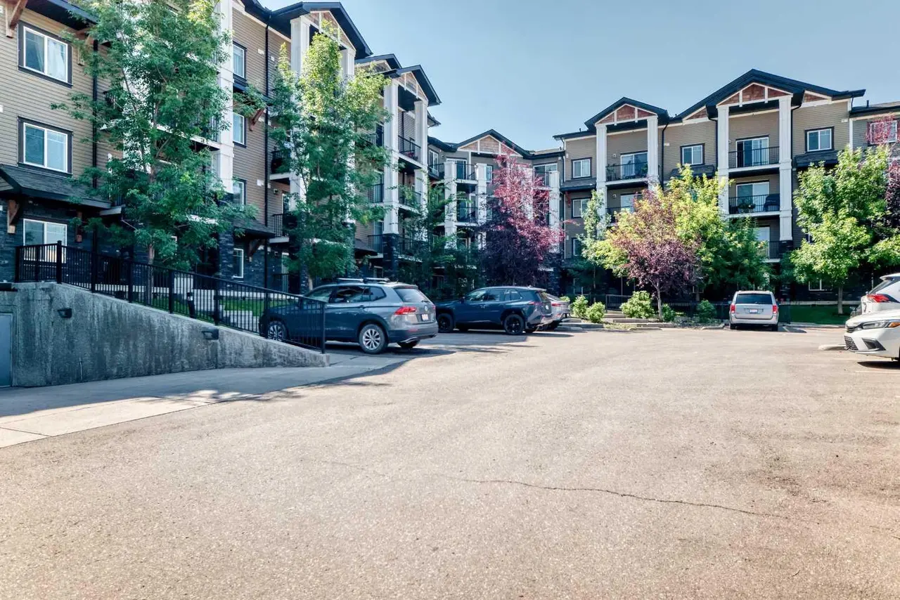 2401, 175 Panatella Hill NW