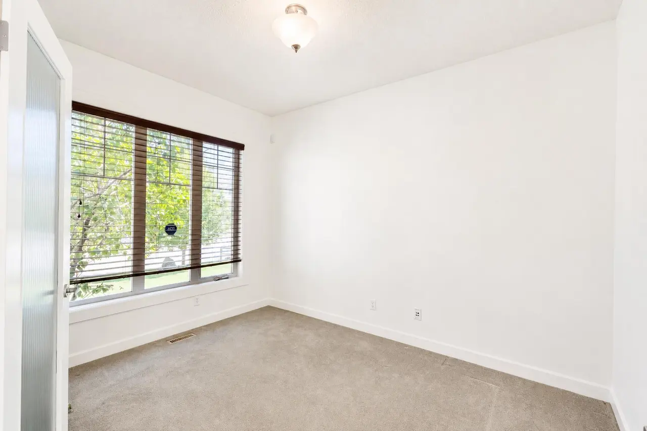 108 Tuscany Estates Close NW