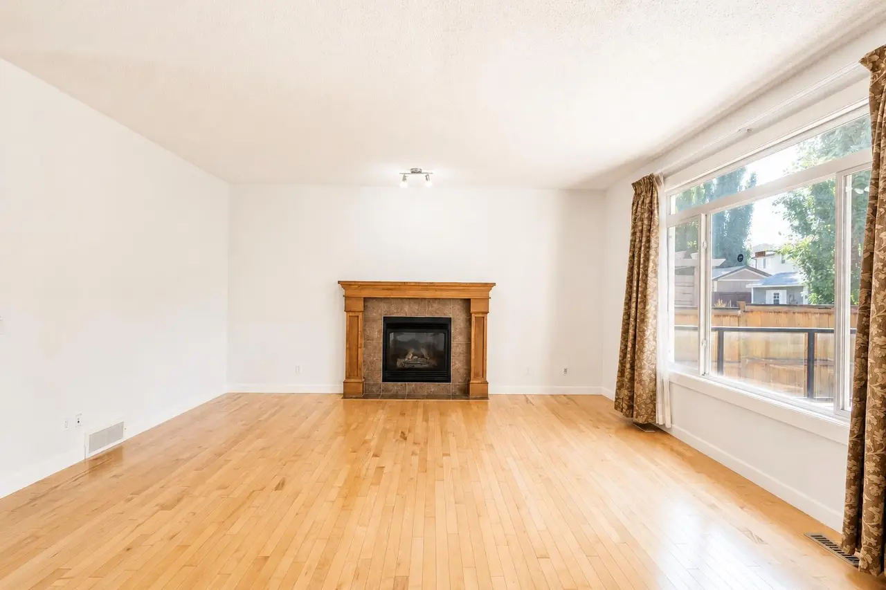 108 Tuscany Estates Close NW