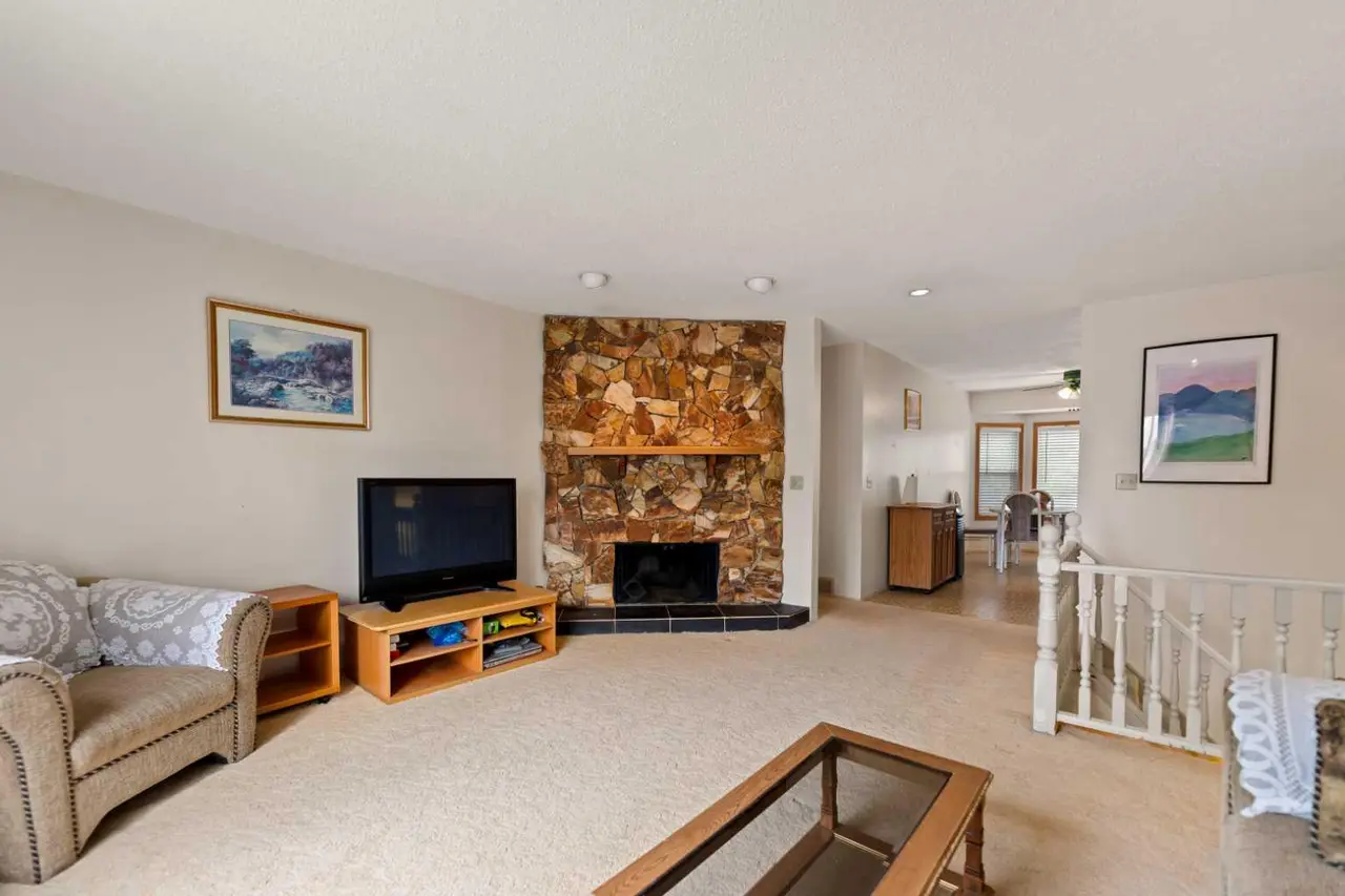 224 Berwick Way NW