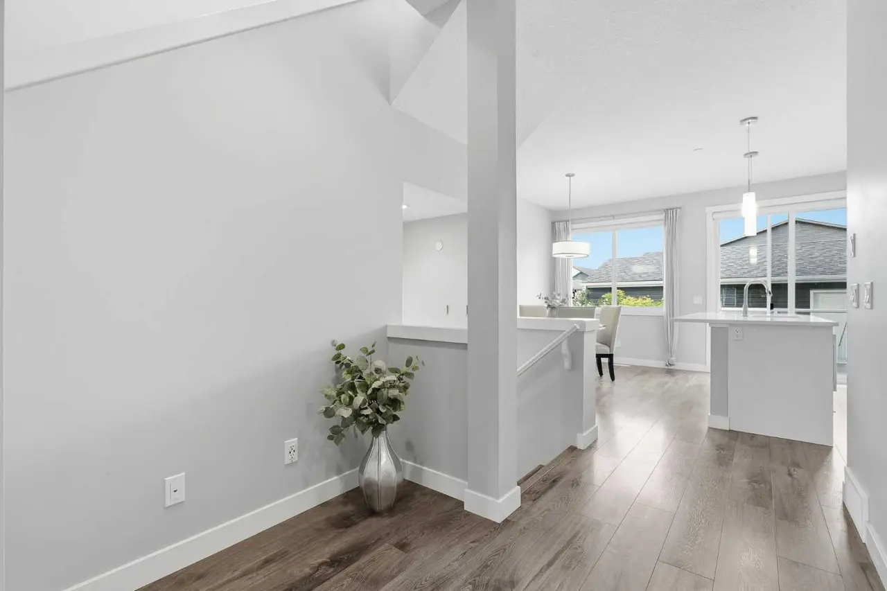 21 Howse Street NE