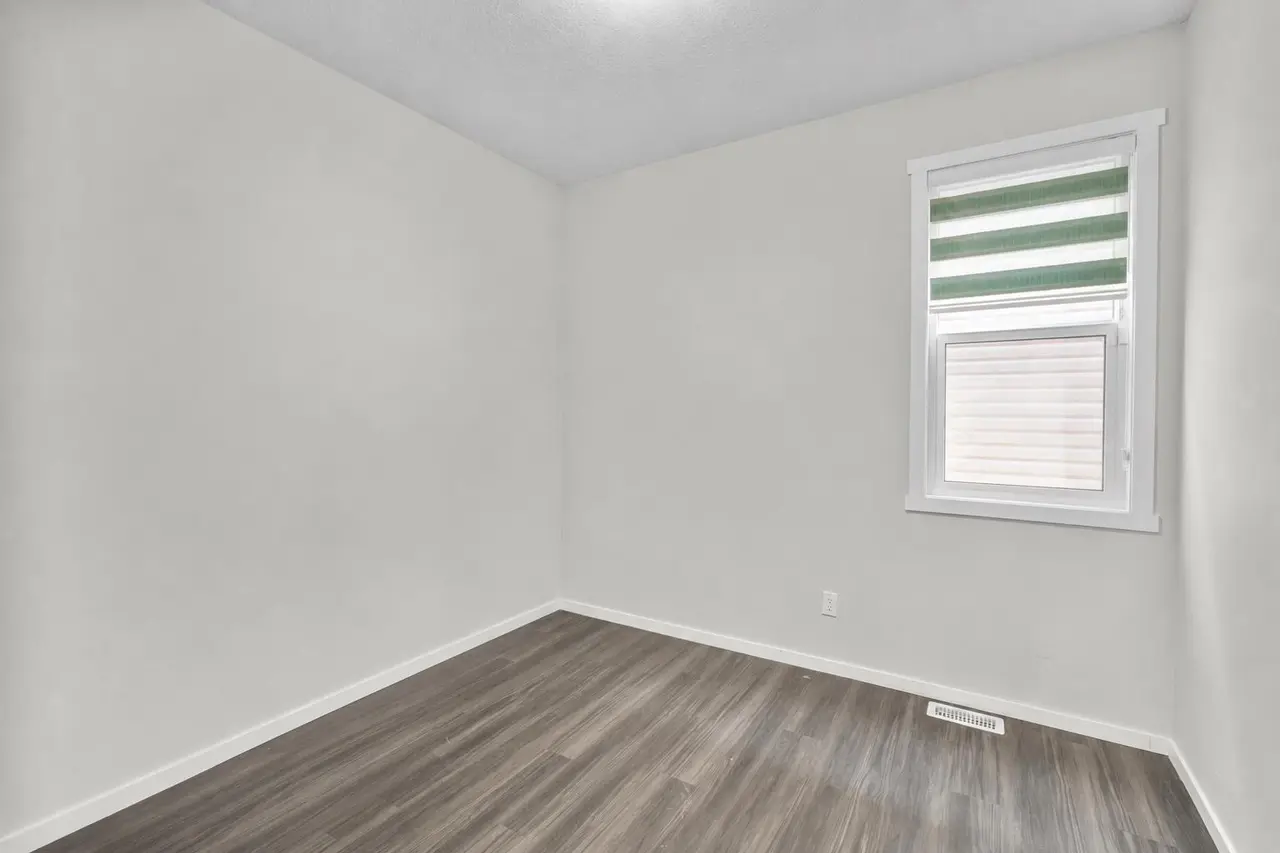 243 Savanna Lane NE