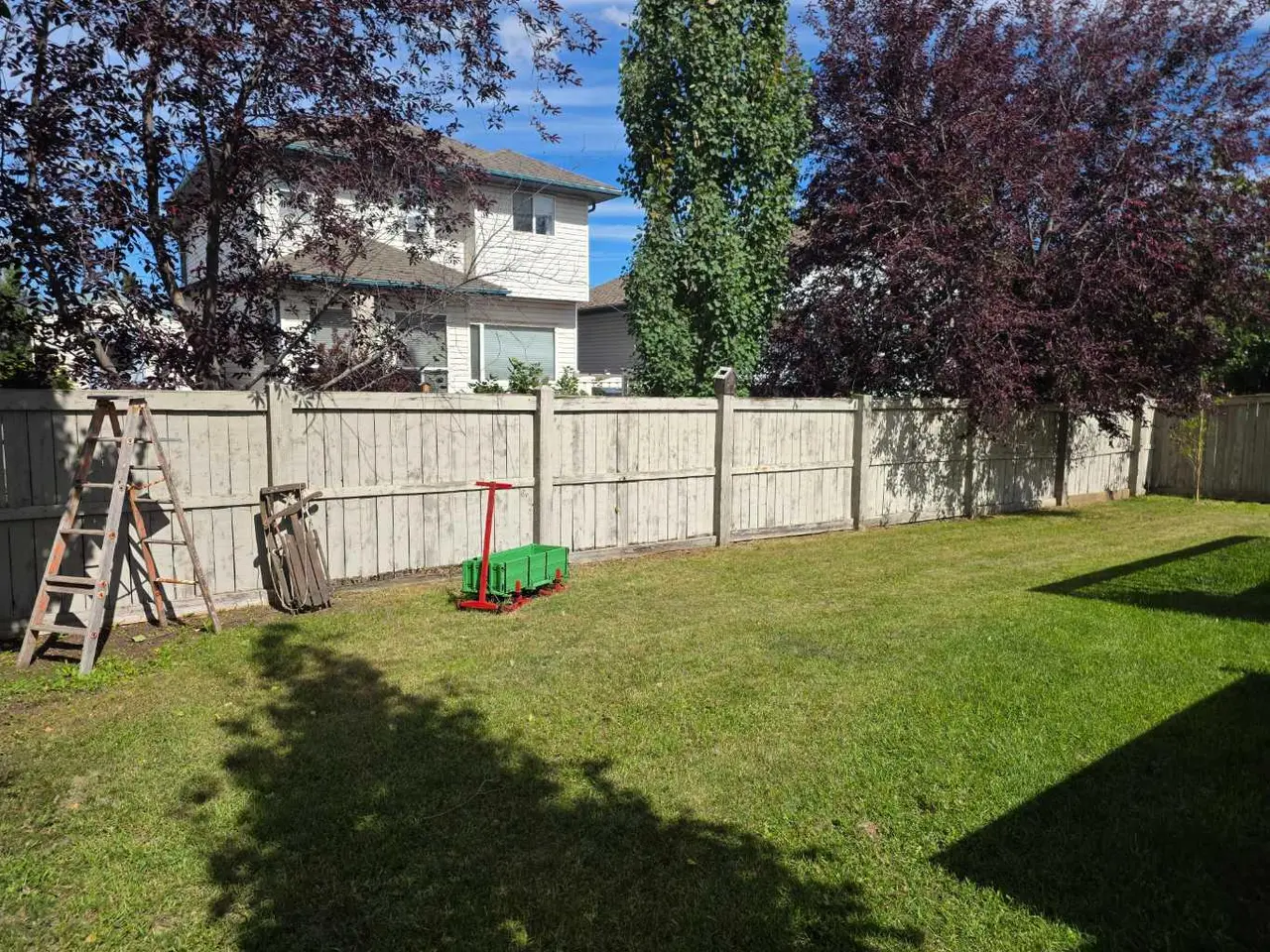 37 Pinnacle Crescent 