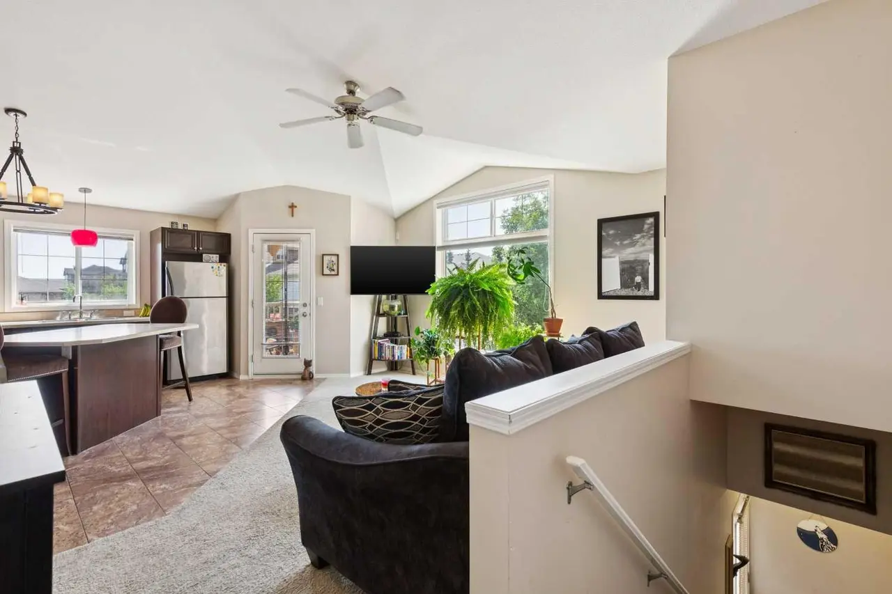201, 60 Panatella Landing NW