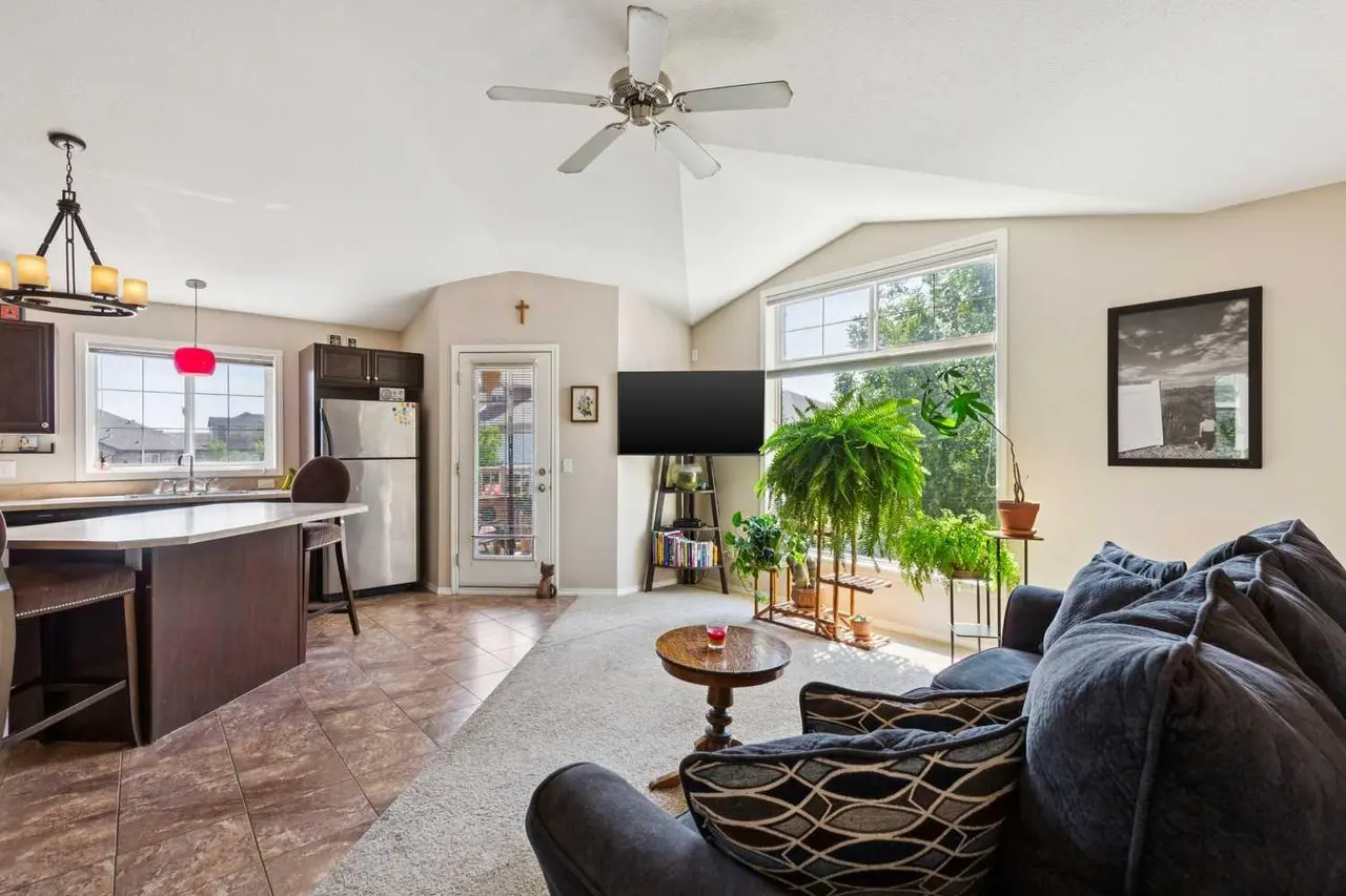 201, 60 Panatella Landing NW